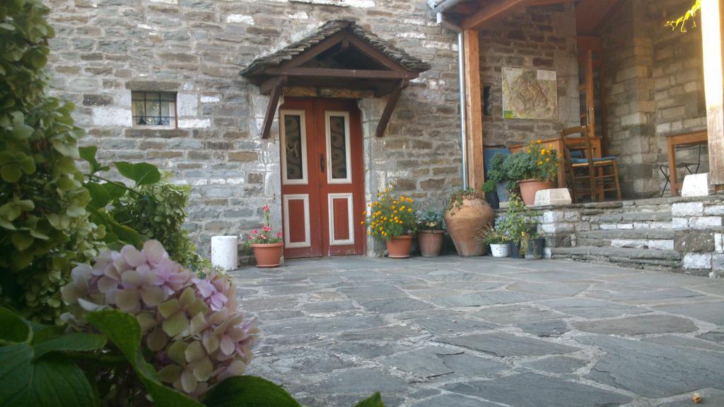 Dias Guesthouse Papingo Exterior foto